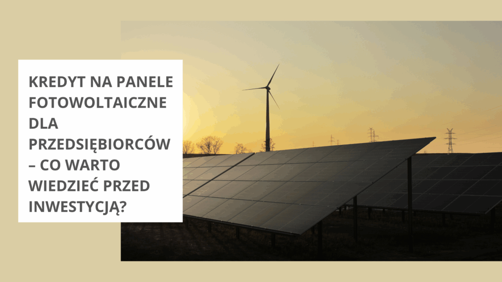 panele fotowoltaiczne na tle zachodzącego słońca 